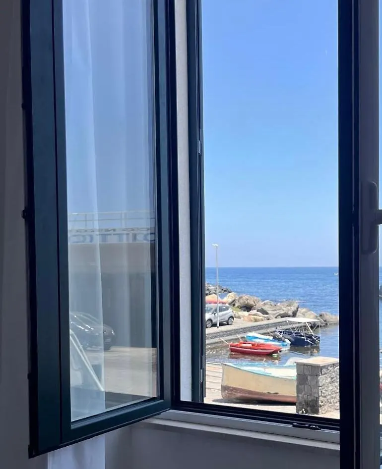 דירה אצ'י קסטלו Aci Trezza Suite Fronte Mare